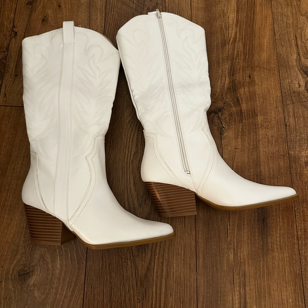 White Western Cowboy Boots